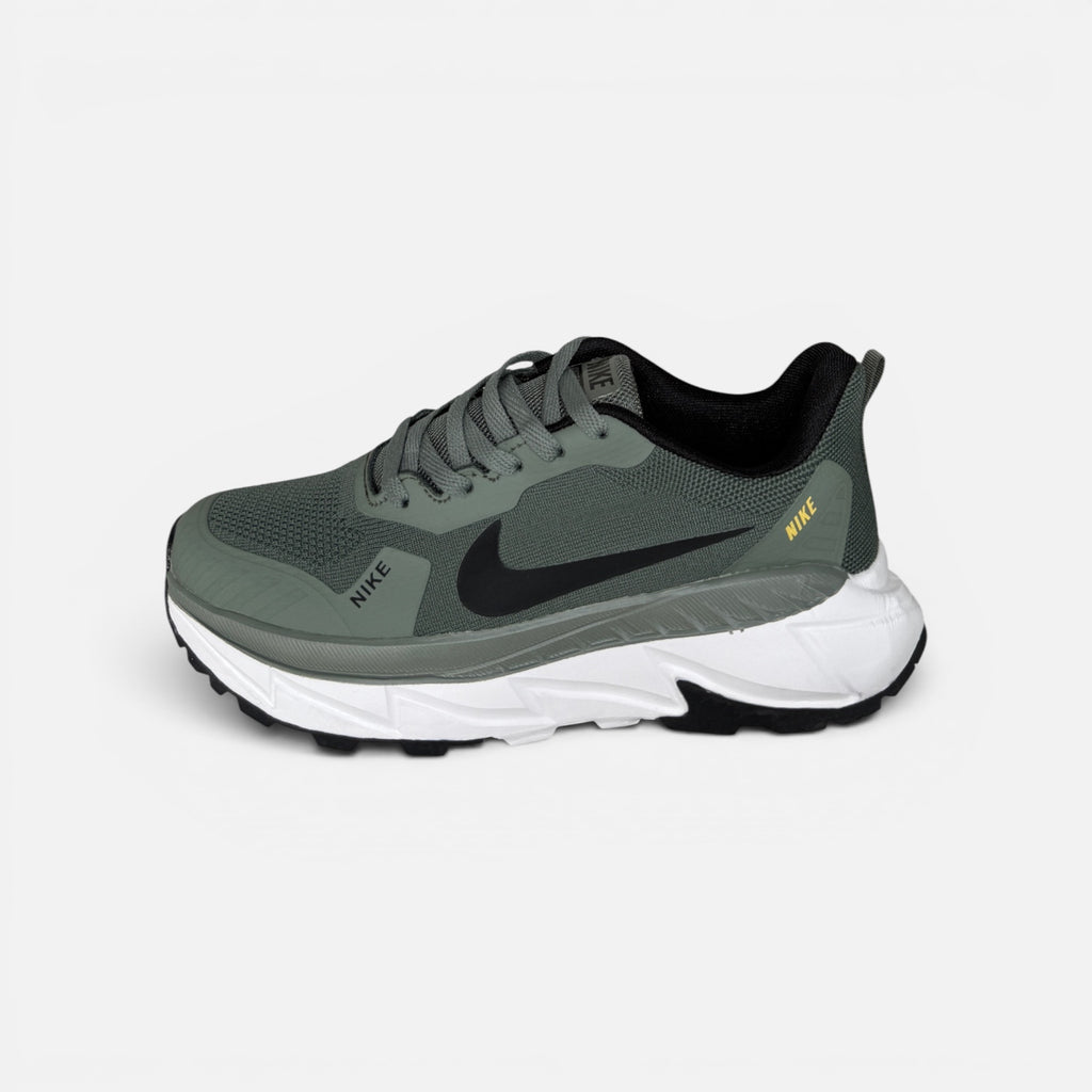 Nike R7700