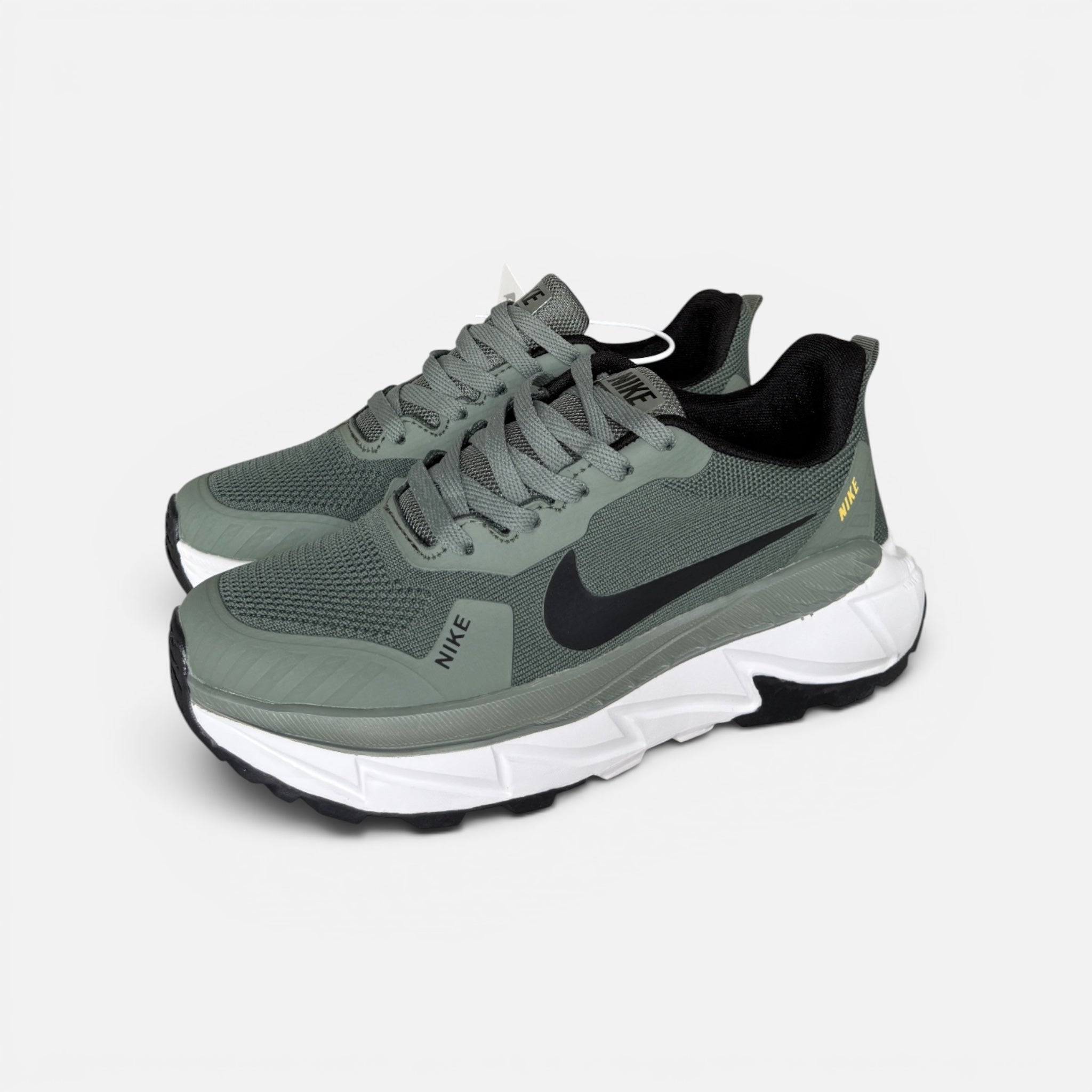 Nike R7700