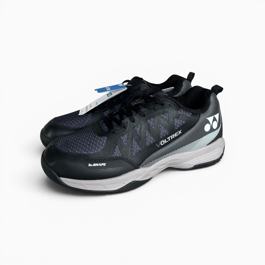 Yonex Voltrex badminton shoes, view 2