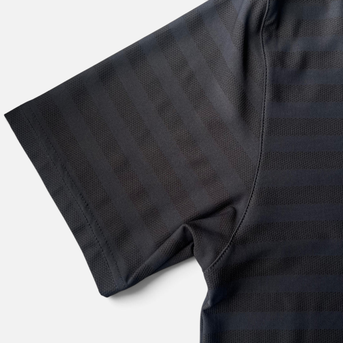Jacquard Mesh Round Neck Under Armour Shirt