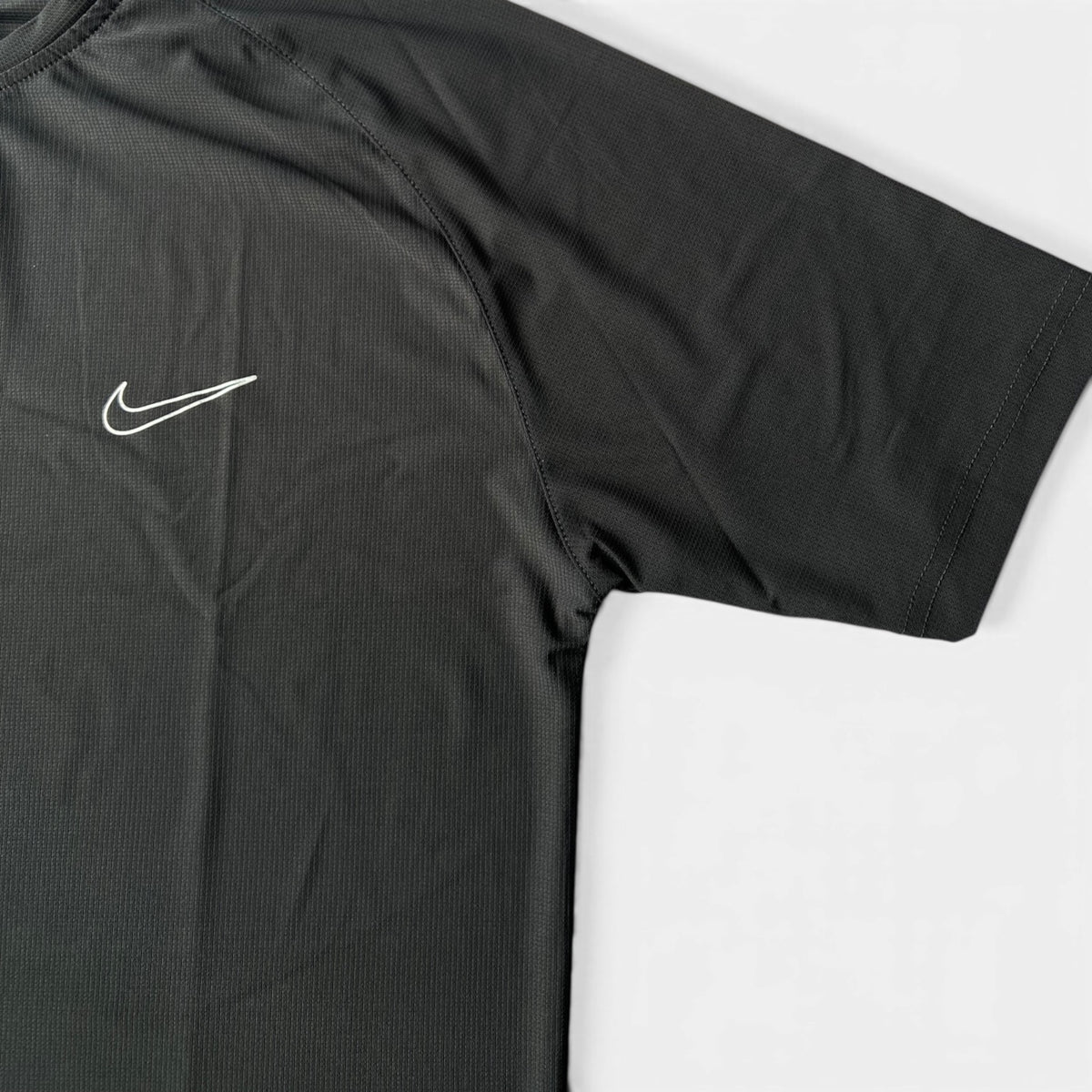 Dot Mesh Round Neck Nike Shirt